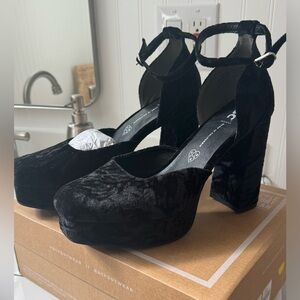 BC Black Velvet Platform Mary Jane’s Size 10